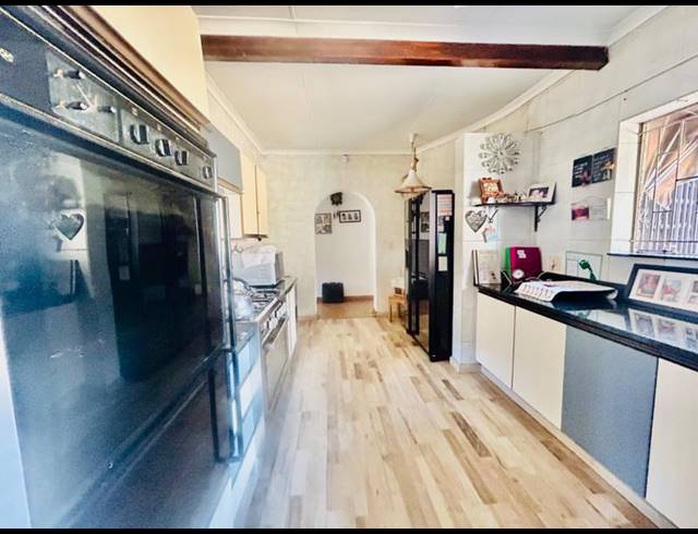 3 BEDROOM HOUSE FOR SALE IN VANDERBIJLPARK SE 2